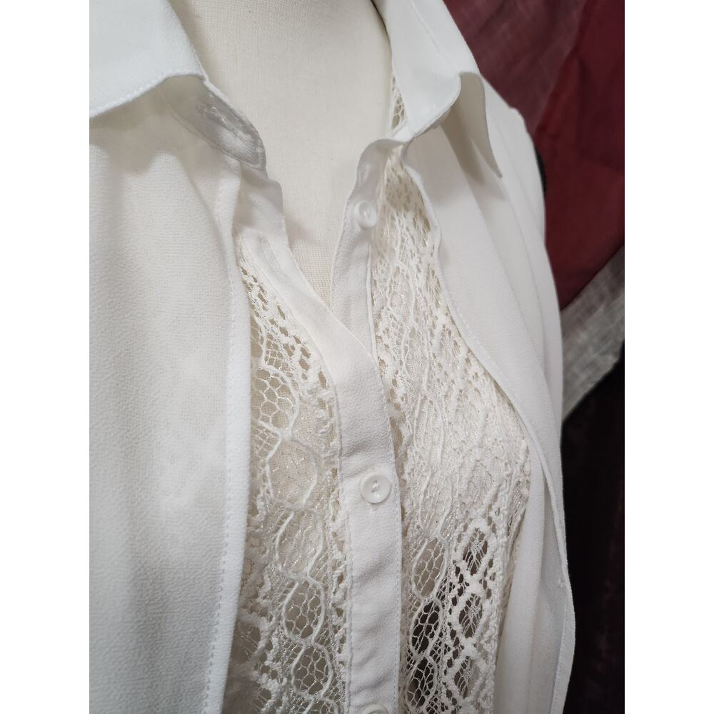 Beautiful Michael Farrell blouse with lace, size Large